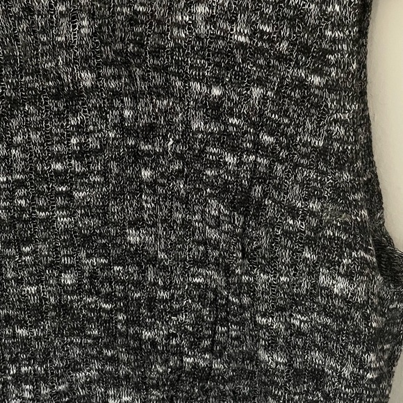 H&M High-neck Knitted Marled Crop Top - Picture 2 of 4